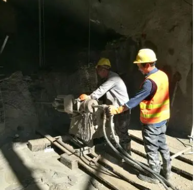 东湖水下抗分散灌浆料特点 水下不分散注浆料介绍